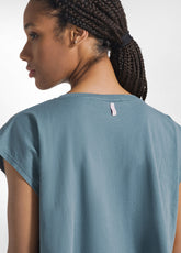 T-SHIRT AMPIA IN COTONE ORGANICO BLU - TEAL BLUE | DEHA