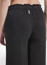 PANTALONI CROP IN LYOCELL NERO - BLACK | DEHA