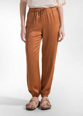 PANTALONE JOGGER IN RASO DI VISCOSA MARRONE - AMBER BROWN | DEHA
