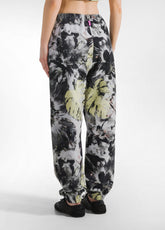 FLOWER ALLOVER SWEATPANTS - GREY - FLORAL BLACK | DEHA