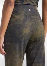 GERADE LEGGINGS AUS BRAUNEM, BEDRUCKTEM STRETCH-MIKROFASER - ALLOVER MARBLE BROWN | DEHA