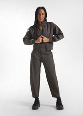 FELPA IN TESSUTO TECNICO CON ZIP MARRONE - MOKA BROWN | DEHA