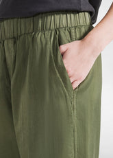 CUPRO SATIN CARGO PANTS - GREEN - OLIVE GREEN | DEHA