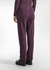 GERADE GESCHNITTENE MODAL GABARDINEHOSE - LILA - PLUM VIOLET | DEHA