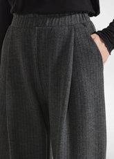 NADELSTREIFEN PALAZZO-HOSE MIT FALTEN - GRAU - DARK GREY | DEHA