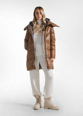 PIUMINO MIDI CON CAPPUCCIO MARRONE - GLACE' BROWN | DEHA