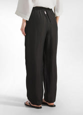 SHINY LINEN STRAIGHT PANTS - BLACK - BLACK | DEHA
