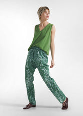ALLOVER SEERSUCKER STRAIGHT PANTS - GREEN - BOTTLE GREEN LEAVES | DEHA