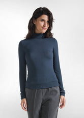 LONG SLEEVE T-SHIRT WITH TURTLENECK IN BLUE CASHMERE BLEND - T-shirts - Outlet | DEHA