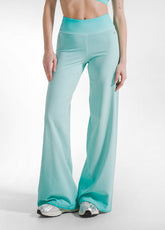 SET TOP E PANTALONI AMPI EFFETTO FADE VERDE - | DEHA