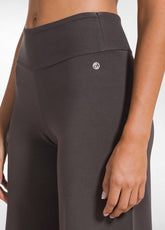 PANTALONI IN JERSEY STRETCH CON FONDO ELASTICIZZATO MARRONE - Activewear | DEHA