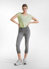 T-SHIRT YOGA CON NODO FRONTALE GIALLO - Set Yoga / Pilates | DEHA