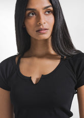 T-SHIRT ADERENTE IN COSTINA NERO - BLACK | DEHA