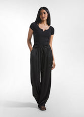 T-SHIRT ADERENTE IN COSTINA NERO - Best Sellers | DEHA