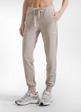 BEIGES STRETCH-SWEATSHIRT UND JOGGINGANZUG - | DEHA