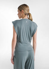 SET AUS T-SHIRT UND HOSE AUS GRÜNEM STRETCH-VISKOSE-MIX - | DEHA