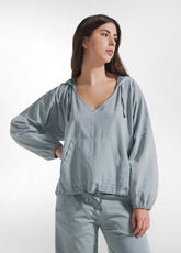 FELPA CON CAPPUCCIO CON DETTAGLI IN SATIN EFFETTO - TEAL GREEN | DEHA