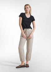 T-SHIRT FLAMMÈ CON SCOLLO A V NERO - DEHA ESSENTIALS | DEHA