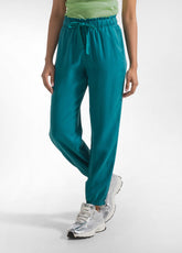 PANTALONI JOGGER IN LYOCELL VERDE - PEACOCK GREEN | DEHA