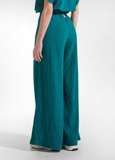 PANTALONI LARGHI IN VISCOSA EFFETTO STROPICCIATO VERDE - PEACOCK GREEN | DEHA