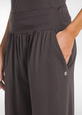 SET AUS SWEATSHIRT UND HOSE AUS WEICHER BAUMWOLLE IN BRAUN - | DEHA