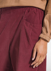 PANTALONE BALLOON VELLUTO MILLE RIGHE ROSSO - Pantaloni | DEHA