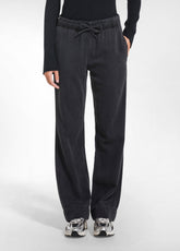 DENIM-HOSE AUS TENCEL MIT GERADEM BEIN - SCHWARZ - BLACK | DEHA