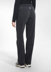 DENIM-HOSE AUS TENCEL MIT GERADEM BEIN - SCHWARZ - BLACK | DEHA