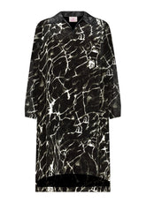 VISKOSE HABUTAI HEMDKLEID MIT ALLOVER-PRINT - SCHW - Kleider, Röcke und Overalls | DEHA